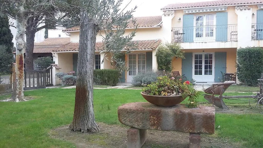 Logis Hotel Des Granges Arles