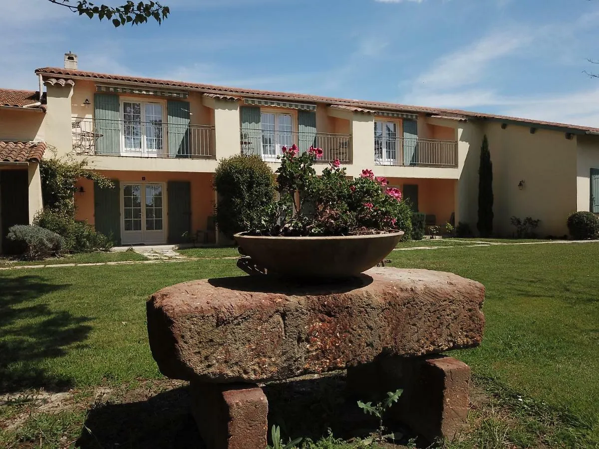 Logis Hotel Des Granges Arles