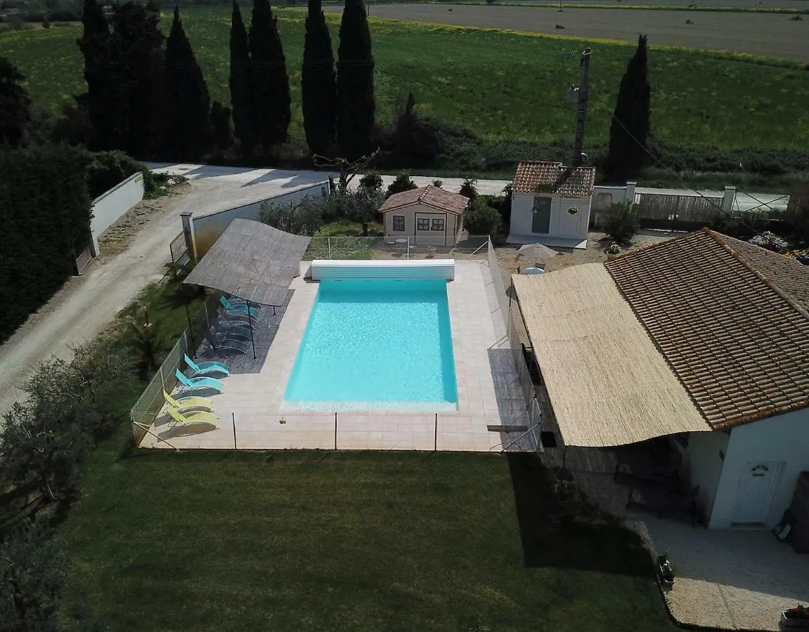 Logis Hotel Des Granges Arles 3*,